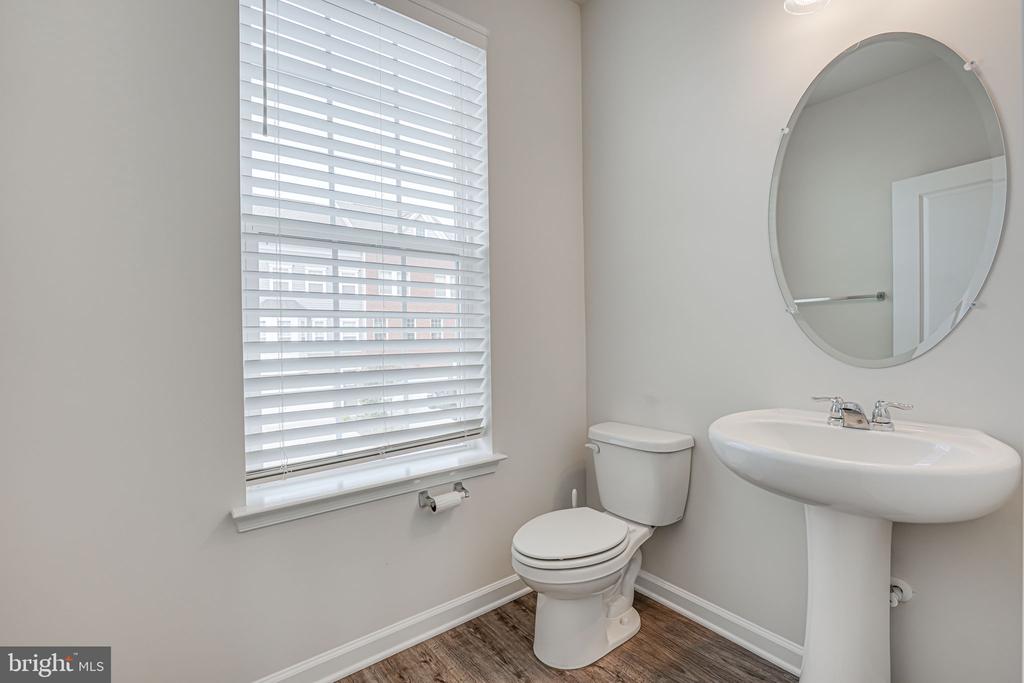 11093 MCLEANS BARN TERRACE