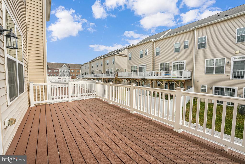 11093 MCLEANS BARN TERRACE