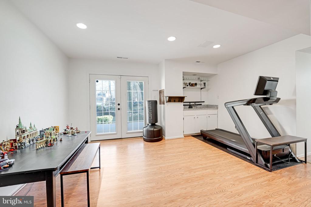 4389 ASHGROVE DRIVE