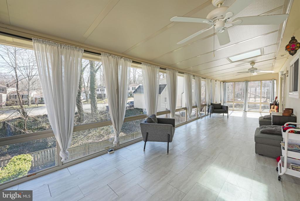 4389 ASHGROVE DRIVE