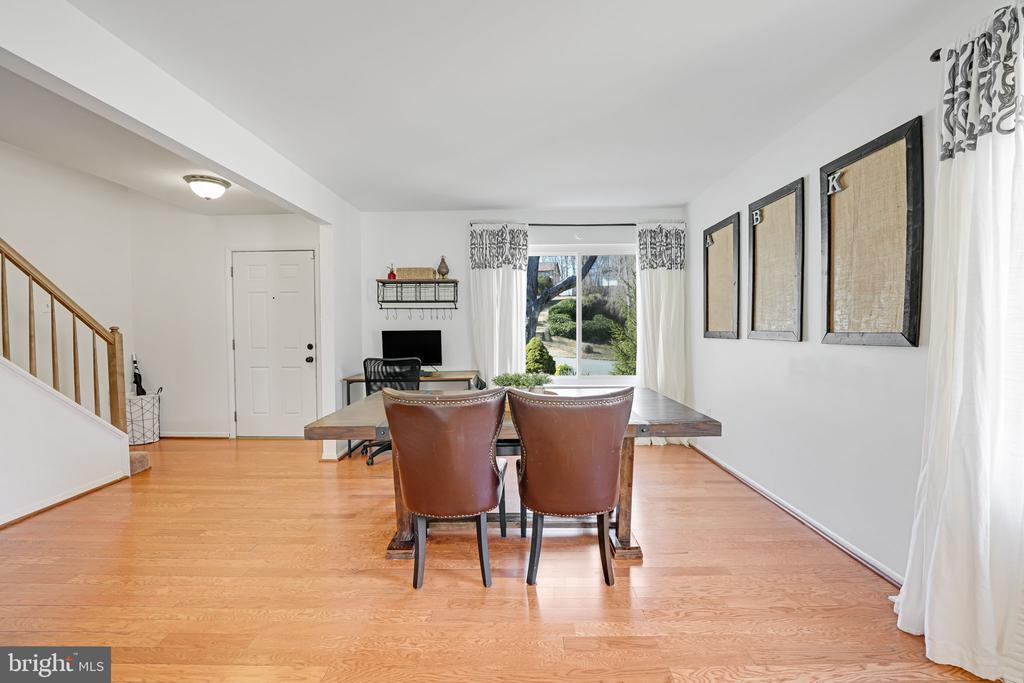 4389 ASHGROVE DRIVE