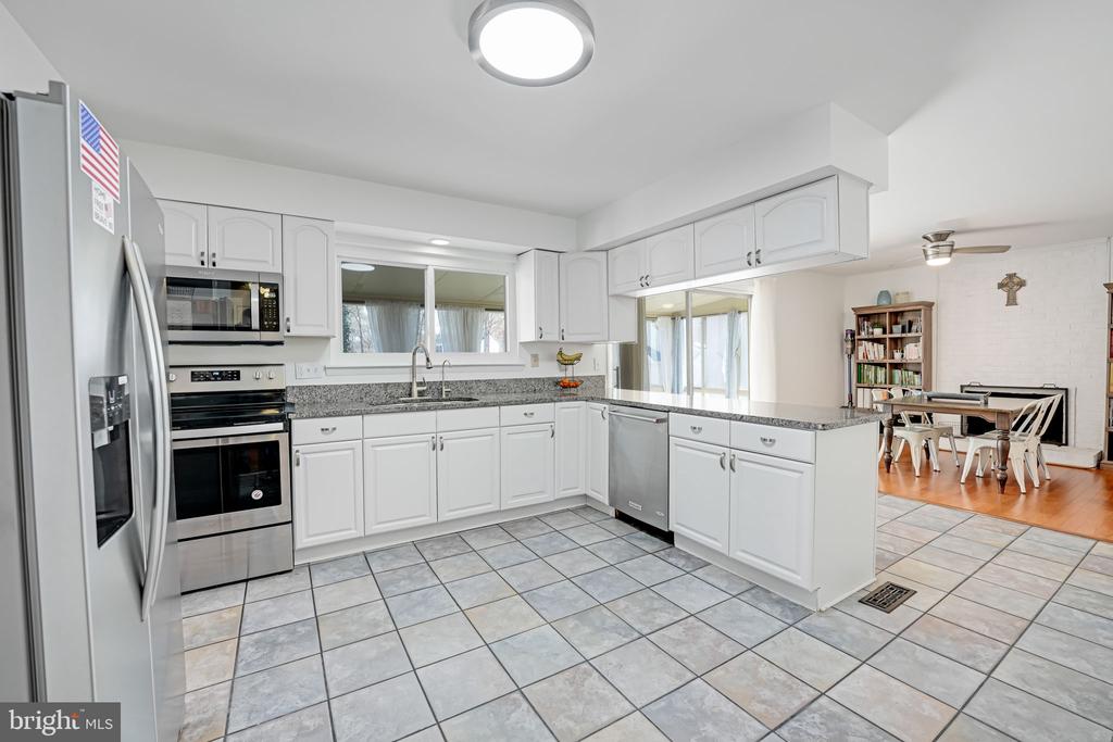 4389 ASHGROVE DRIVE