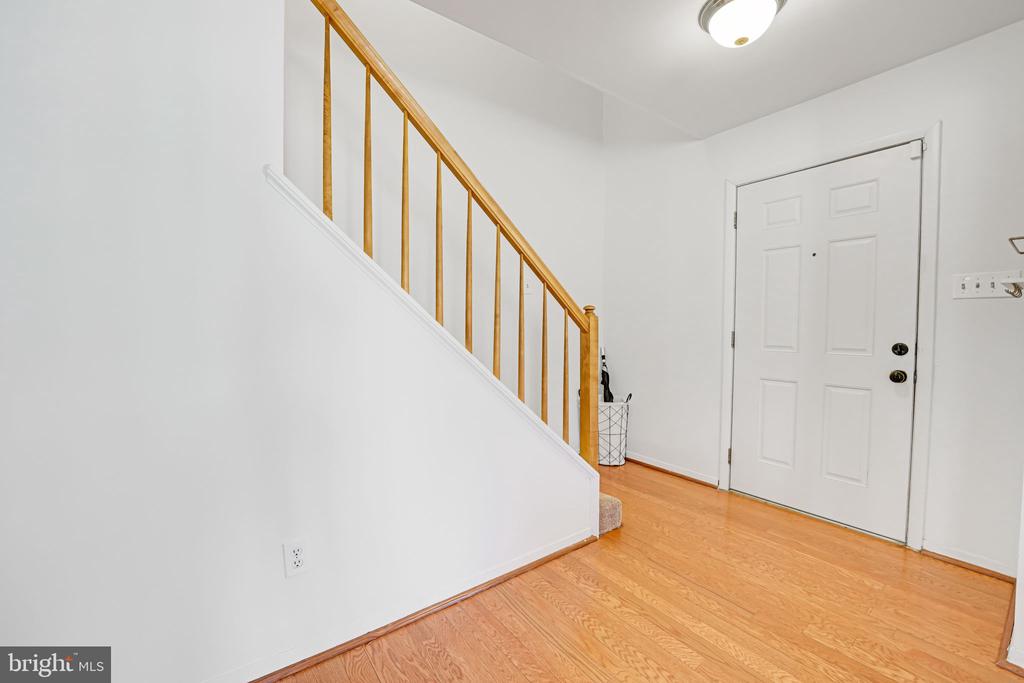 4389 ASHGROVE DRIVE