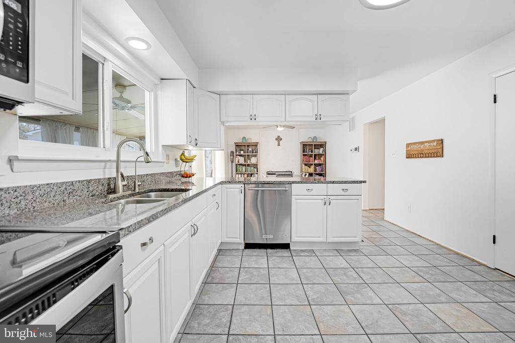 4389 ASHGROVE DRIVE