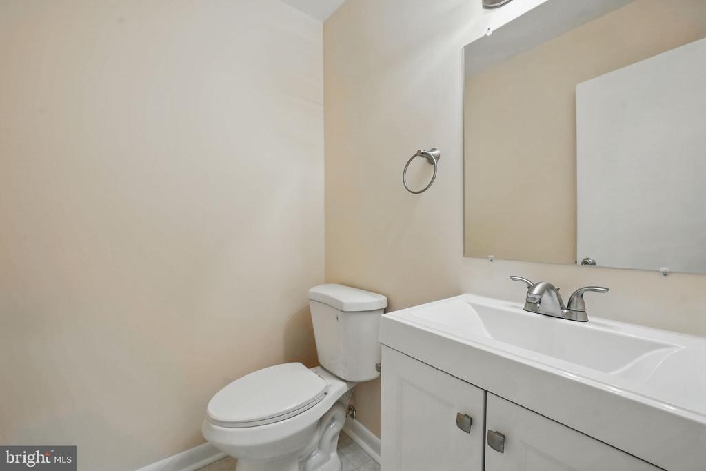 4313 EILEEN COURT