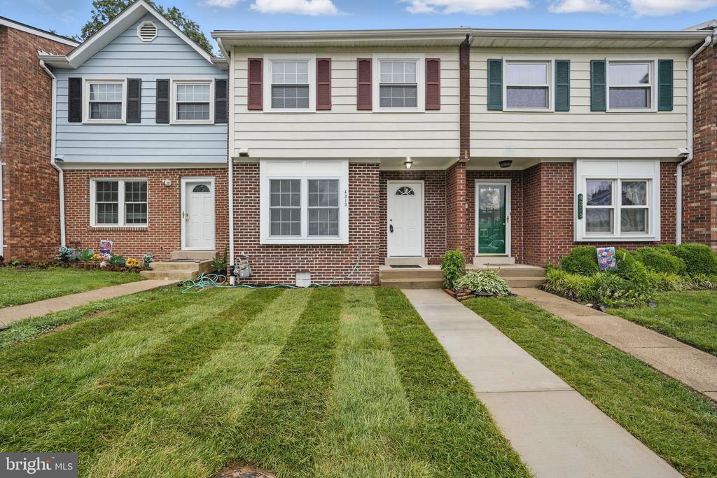 4313 EILEEN COURT