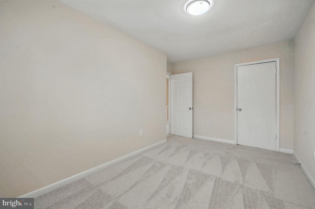 4313 EILEEN COURT