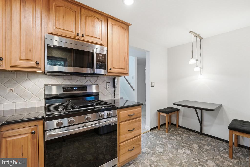14307 FAIRVIEW LANE