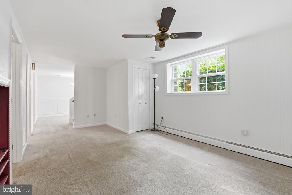 14307 FAIRVIEW LANE