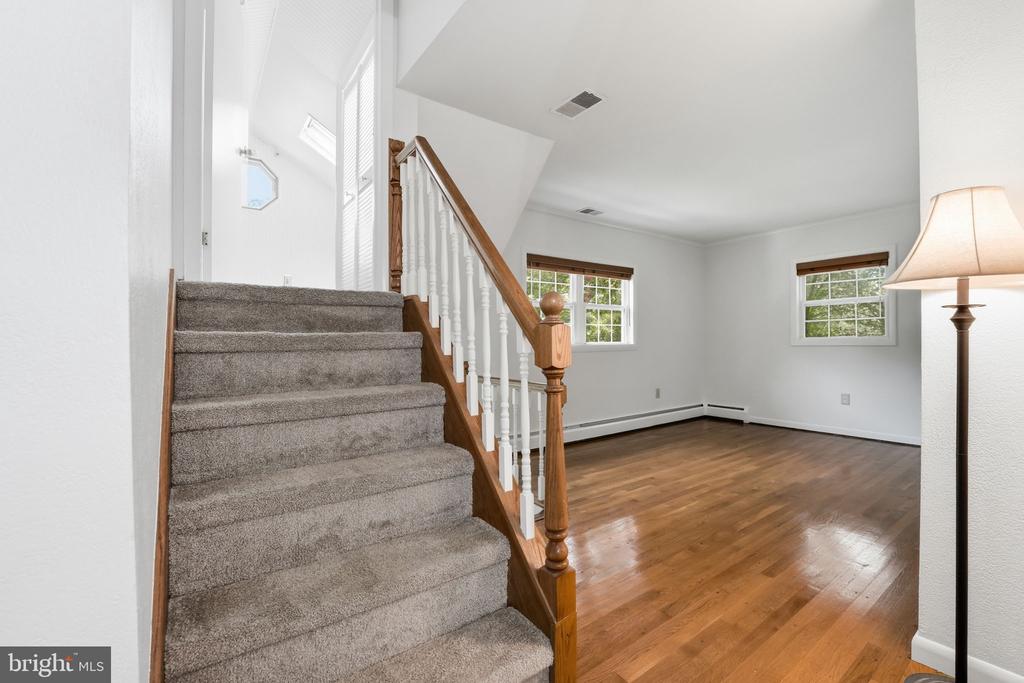 14307 FAIRVIEW LANE