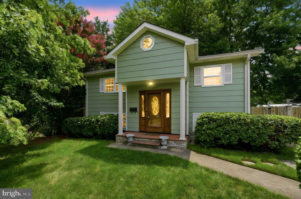 14307 FAIRVIEW LANE