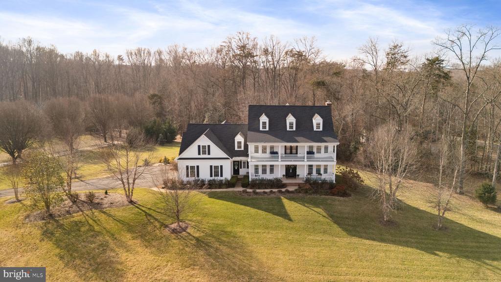 6904 KNOB HILL COURT