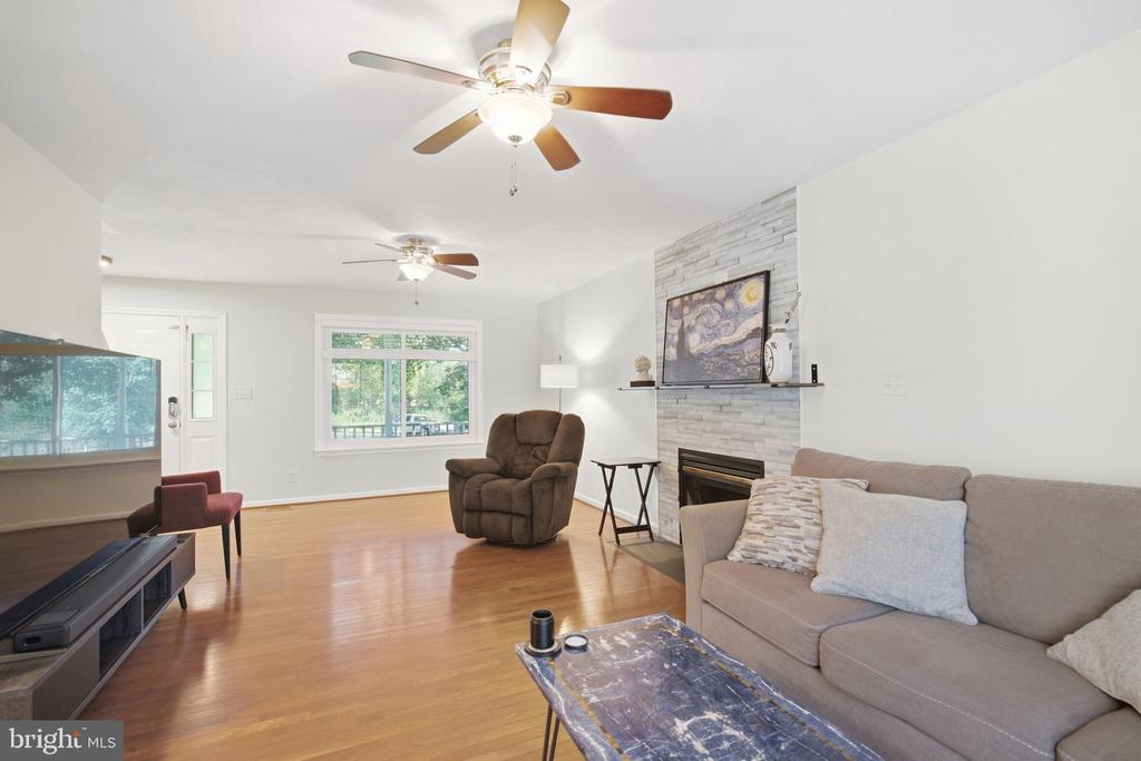 7527 STERLING DRIVE