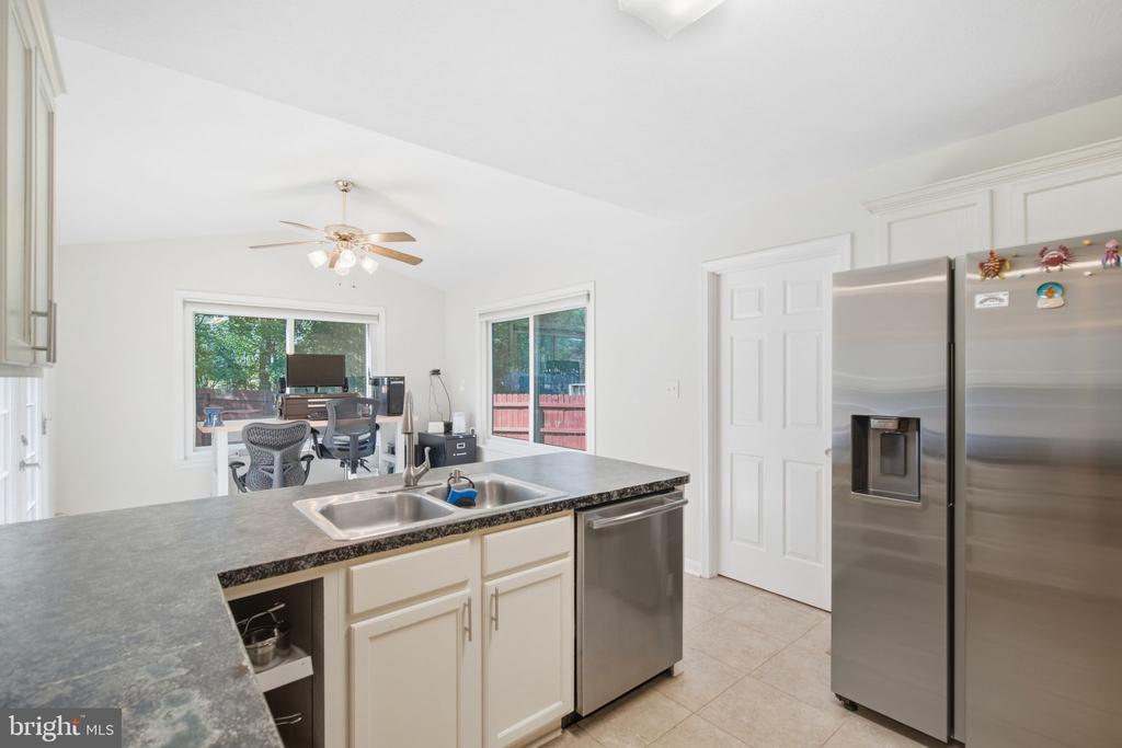 7527 STERLING DRIVE