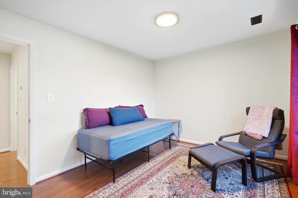 7527 STERLING DRIVE