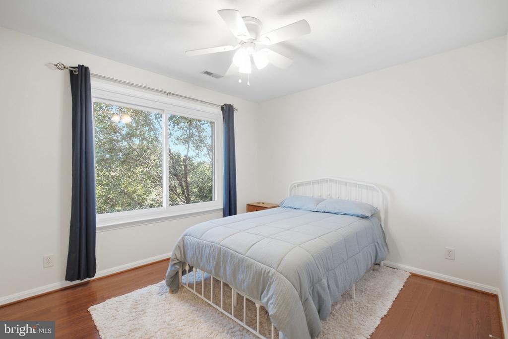 7527 STERLING DRIVE