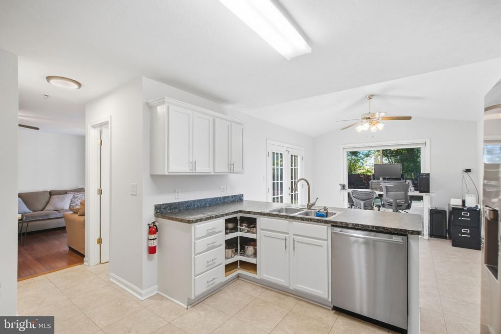 7527 STERLING DRIVE