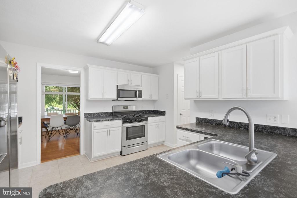 7527 STERLING DRIVE