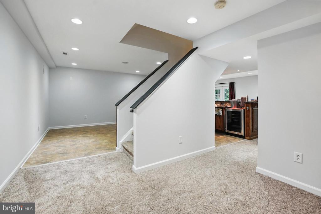 8 NEW BRUNSWICK COURT