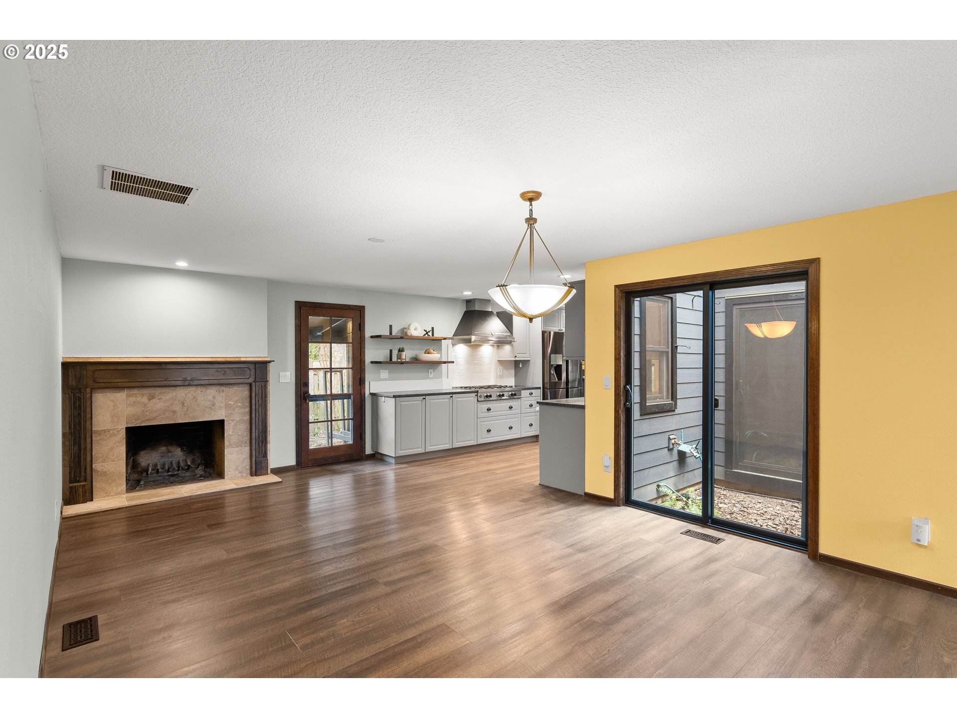 804 NE 1ST PL