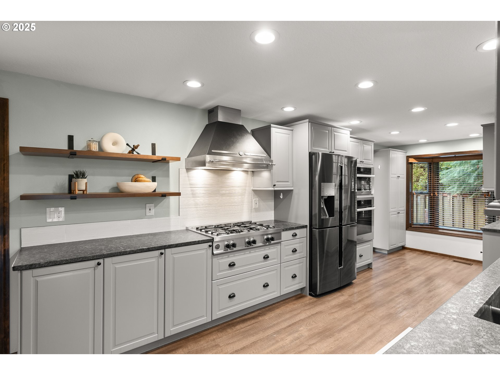 804 NE 1ST PL