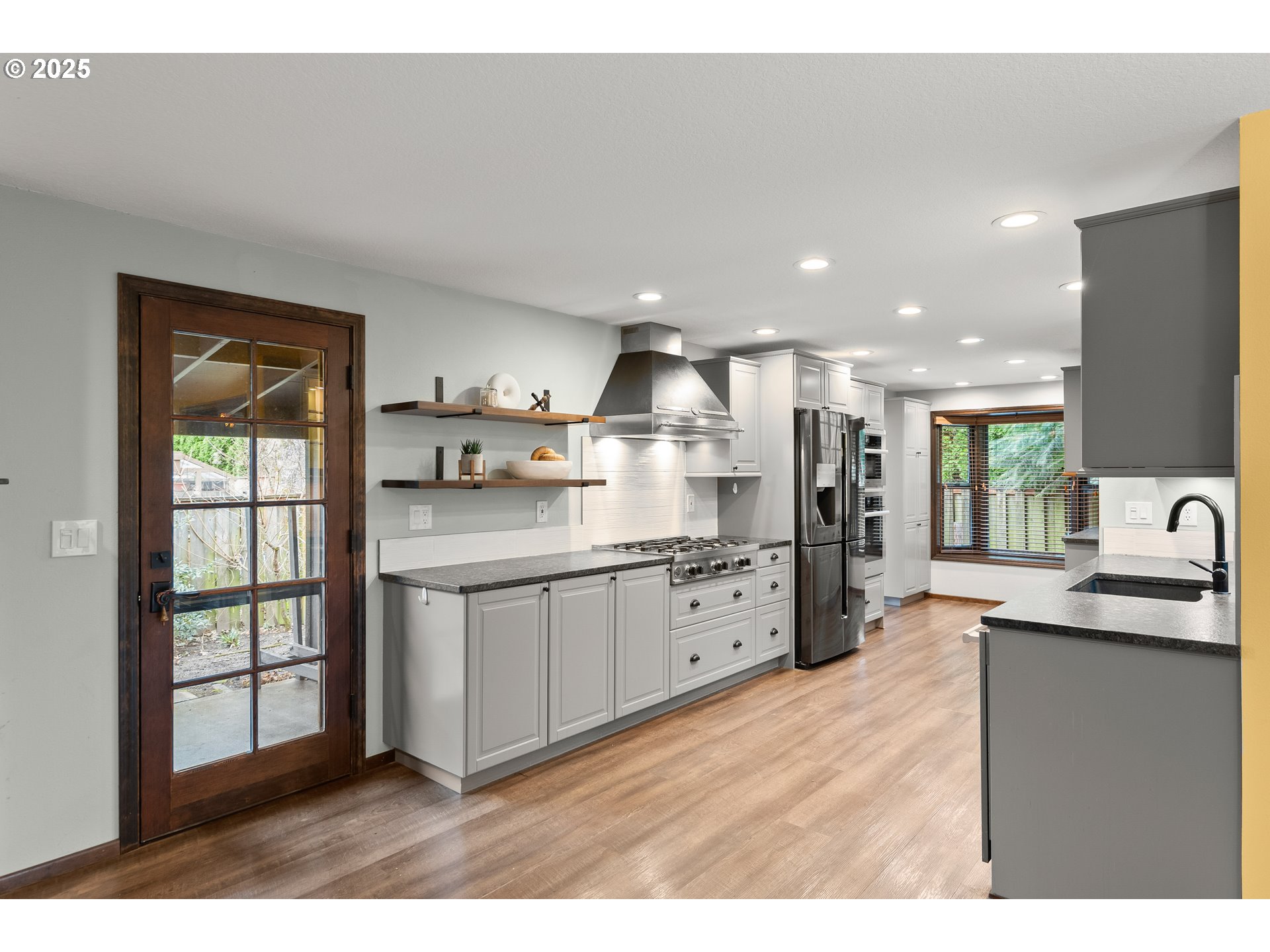 804 NE 1ST PL
