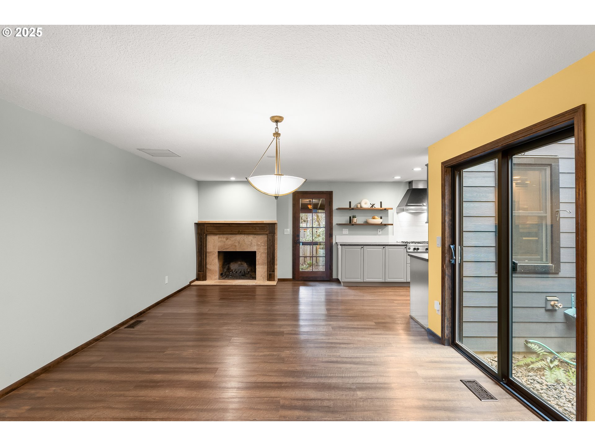 804 NE 1ST PL