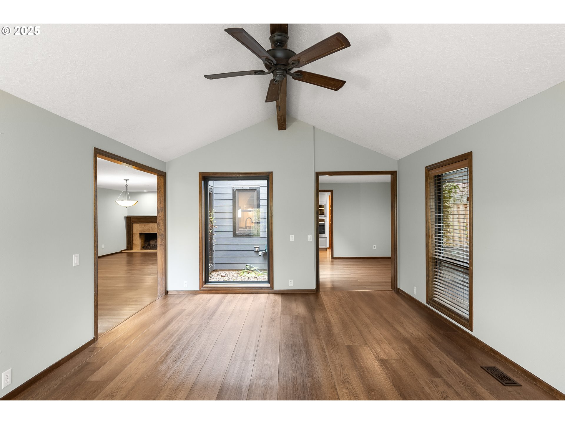804 NE 1ST PL