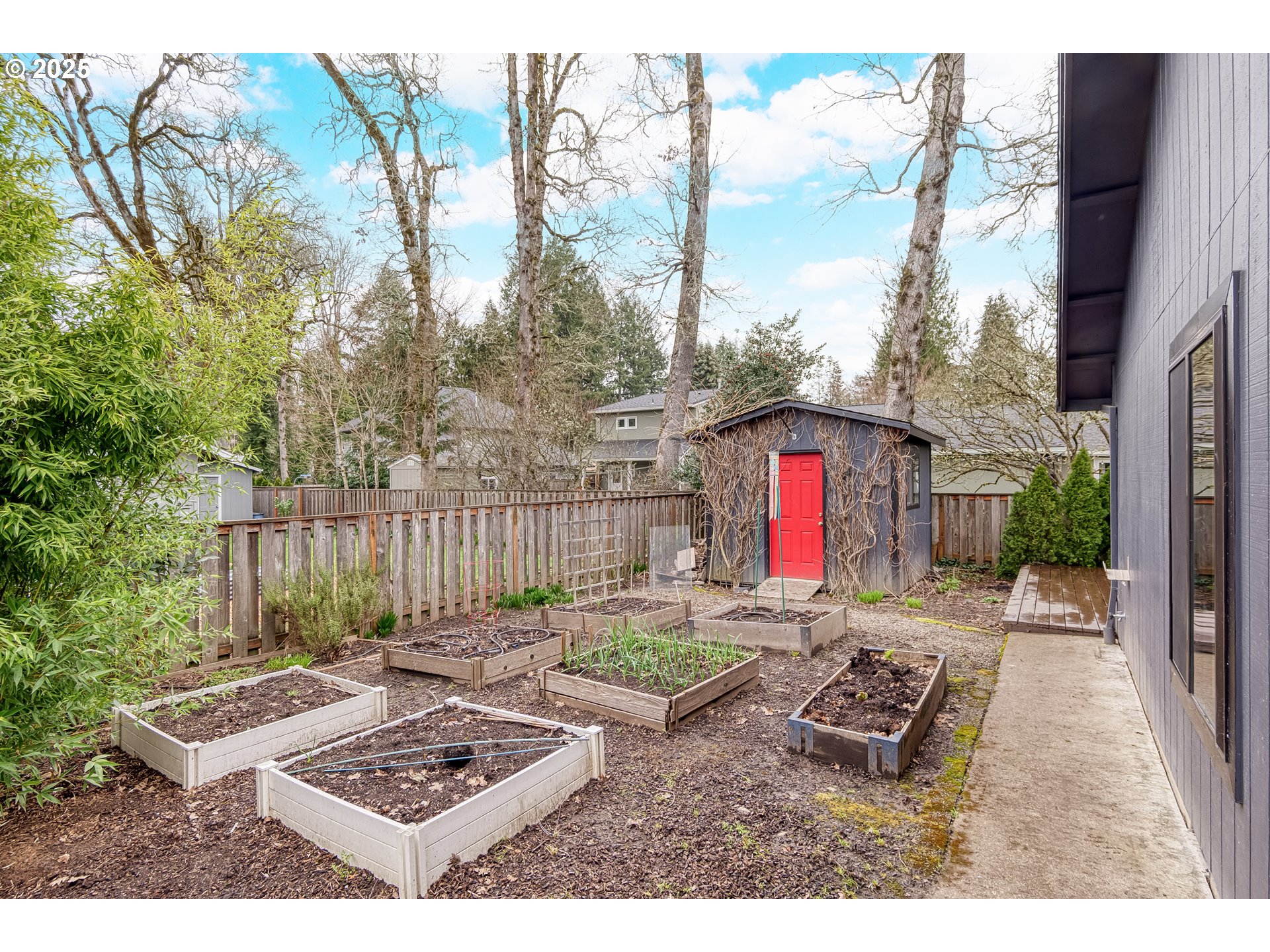 804 NE 1ST PL