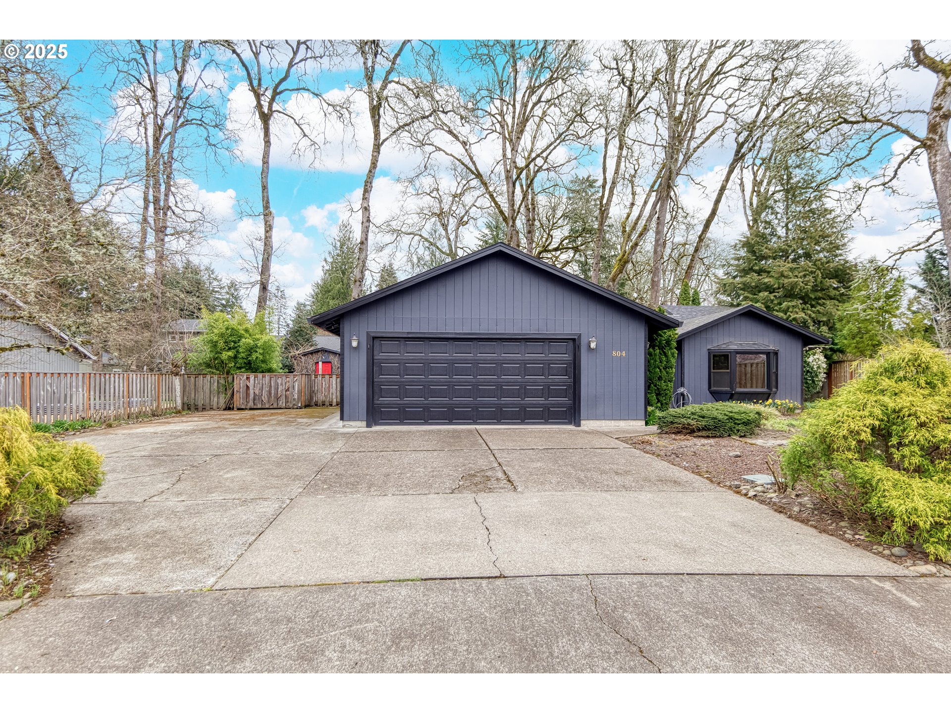804 NE 1ST PL