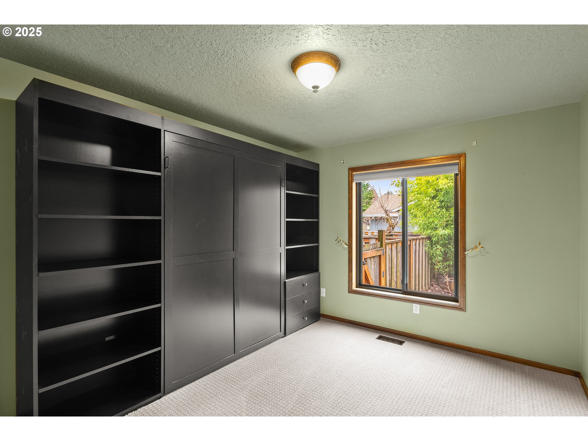 804 NE 1ST PL