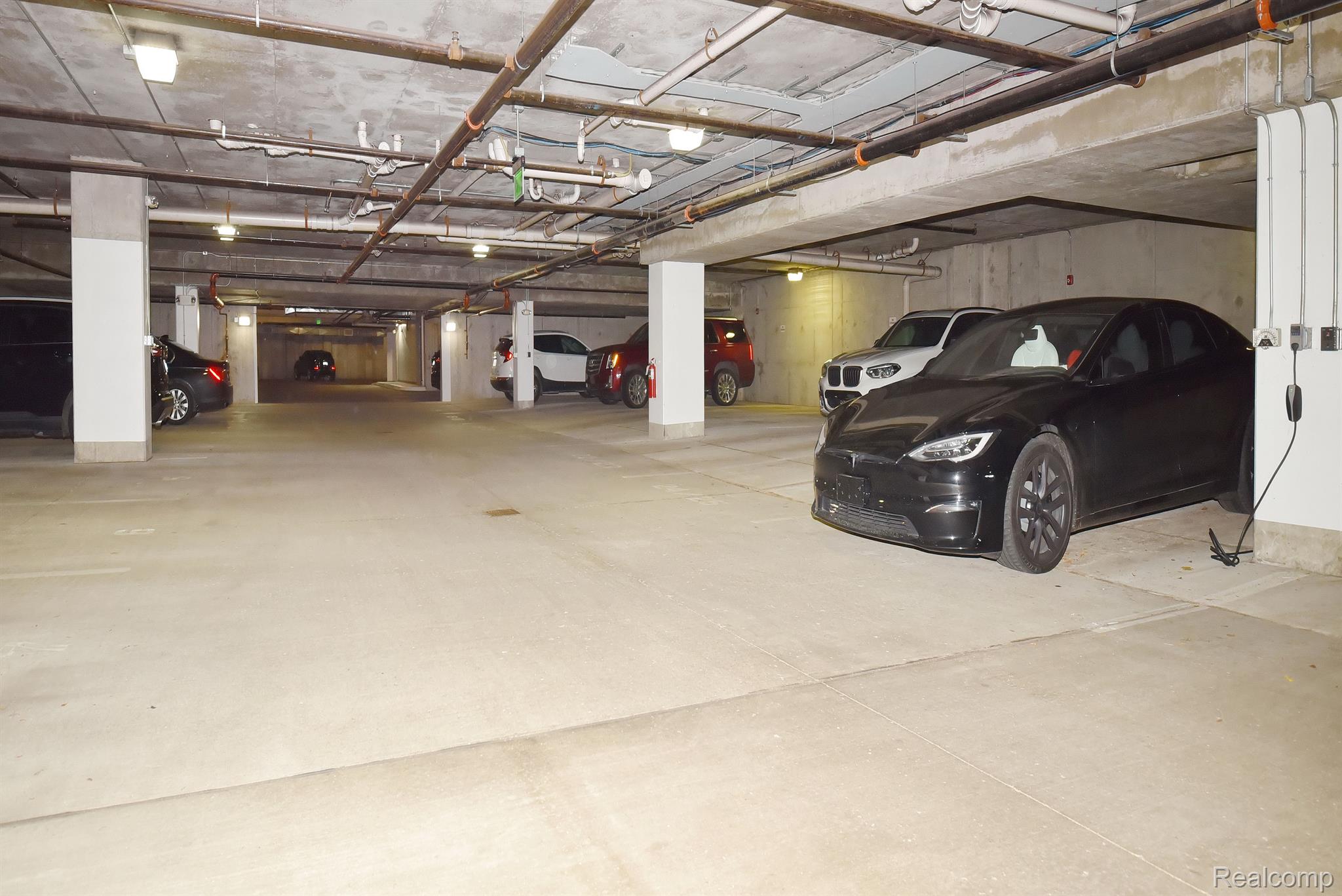 2051 VILLA Road Unit: 206