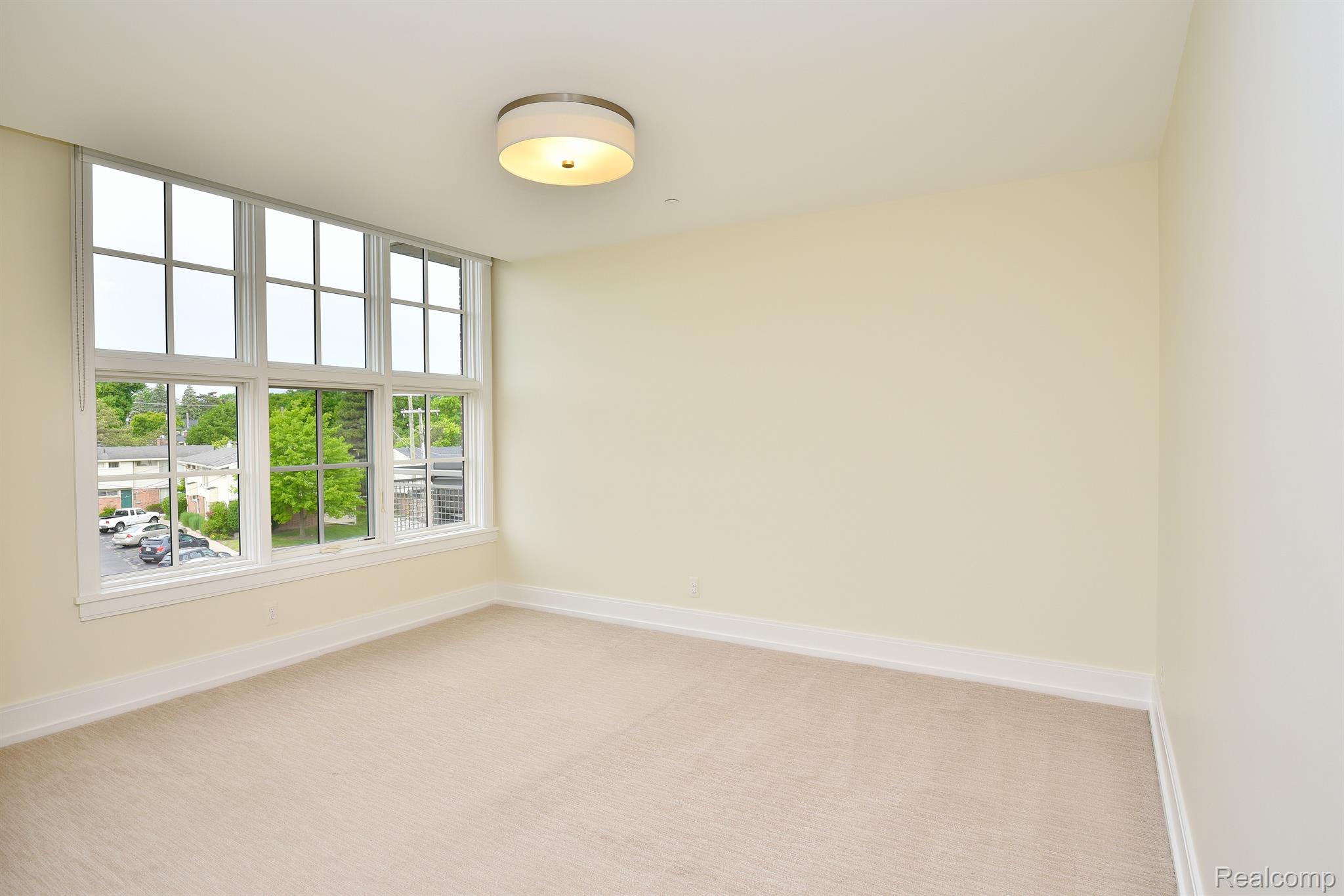 375 S ETON Street Unit: 305