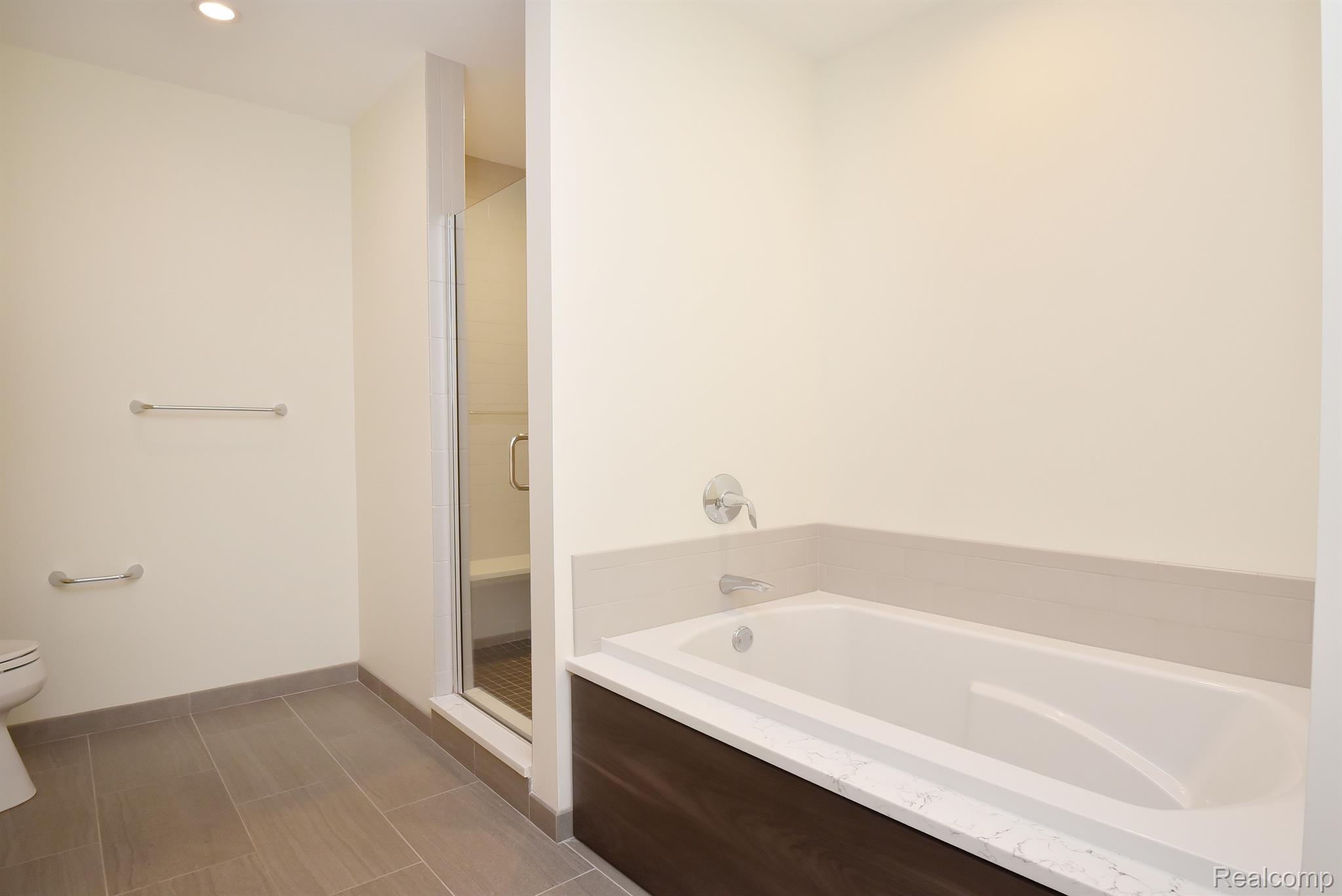 375 S ETON Street Unit: 305