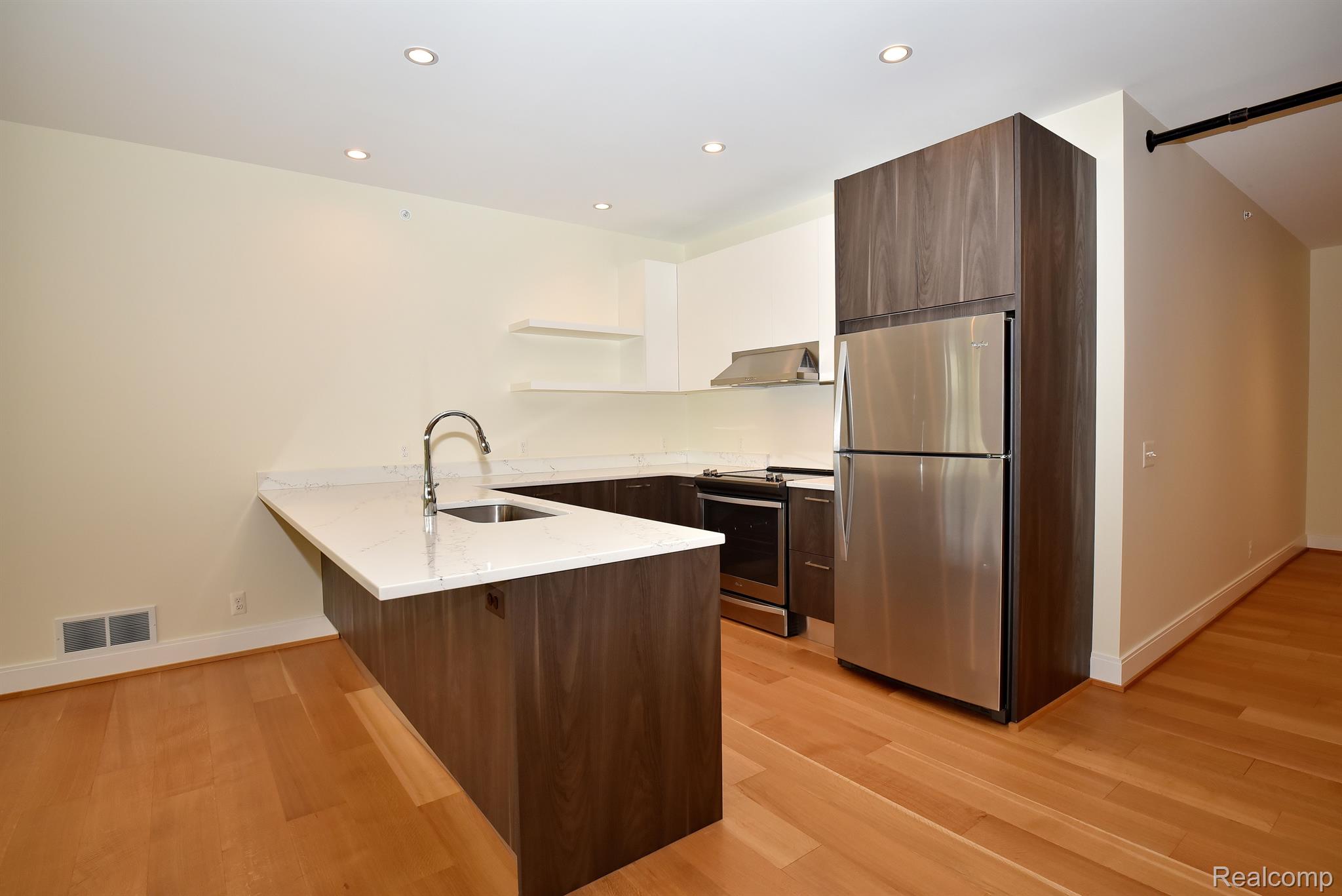 375 S ETON Street Unit: 305
