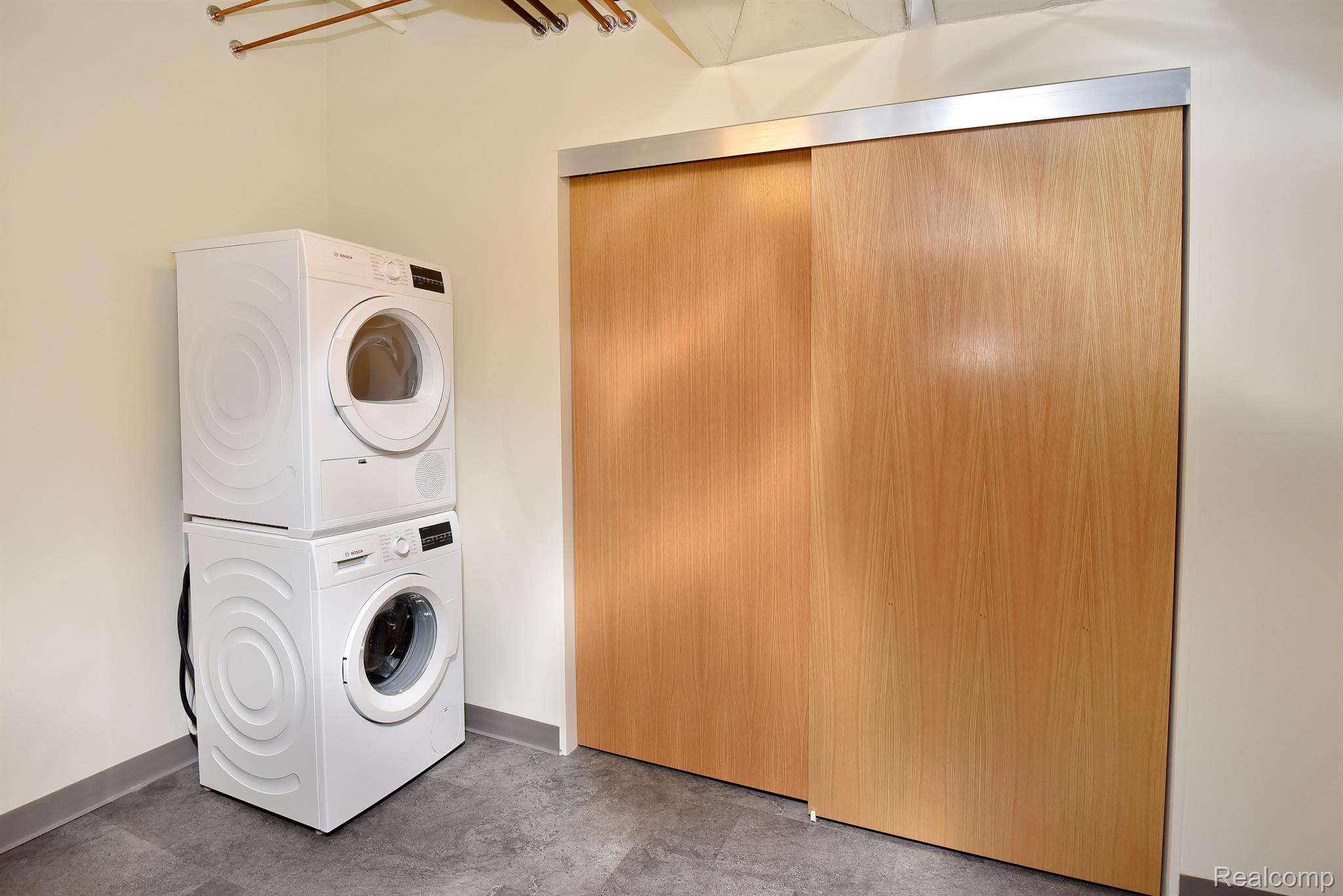 375 S ETON Street Unit: 305