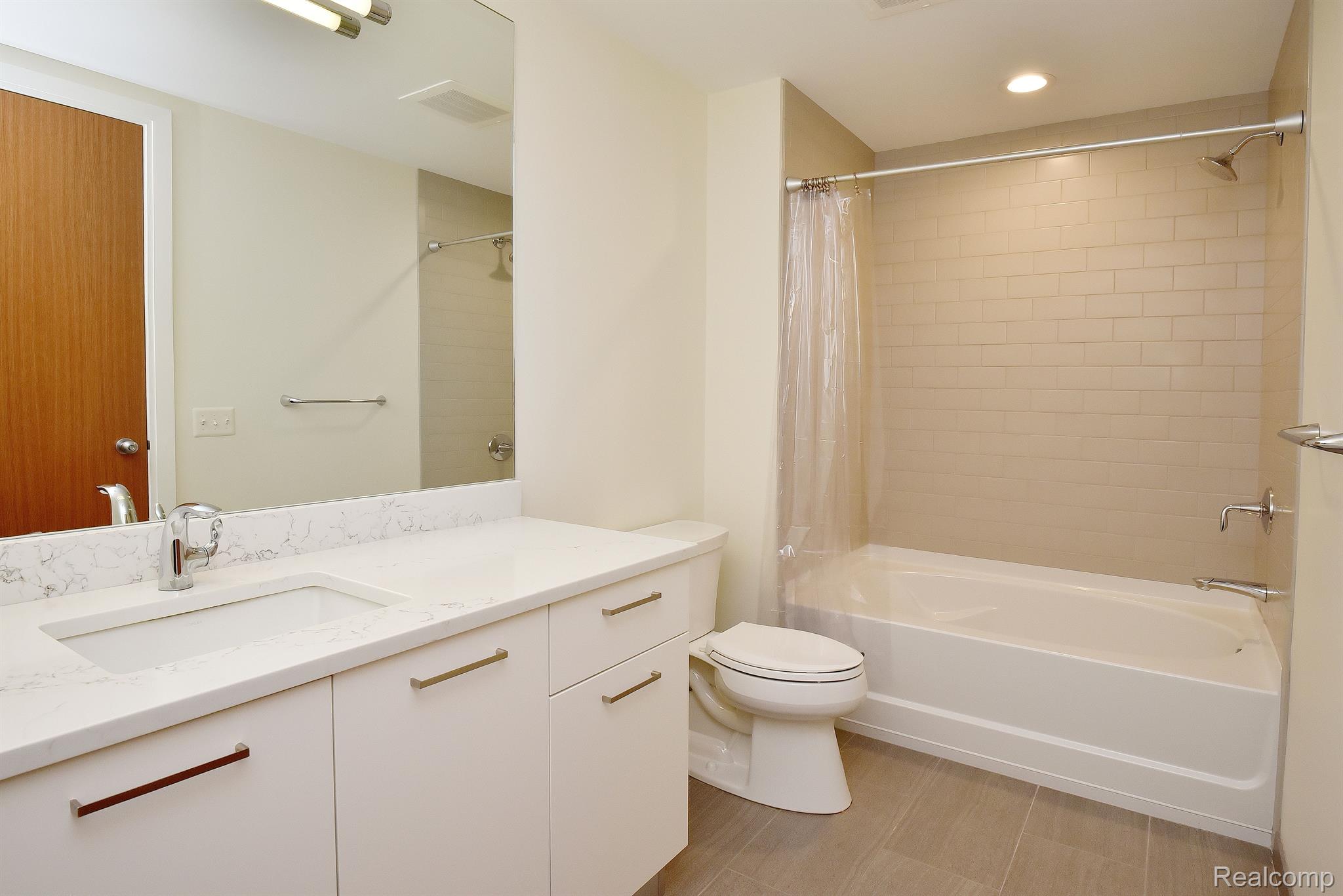 375 S ETON Street Unit: 305