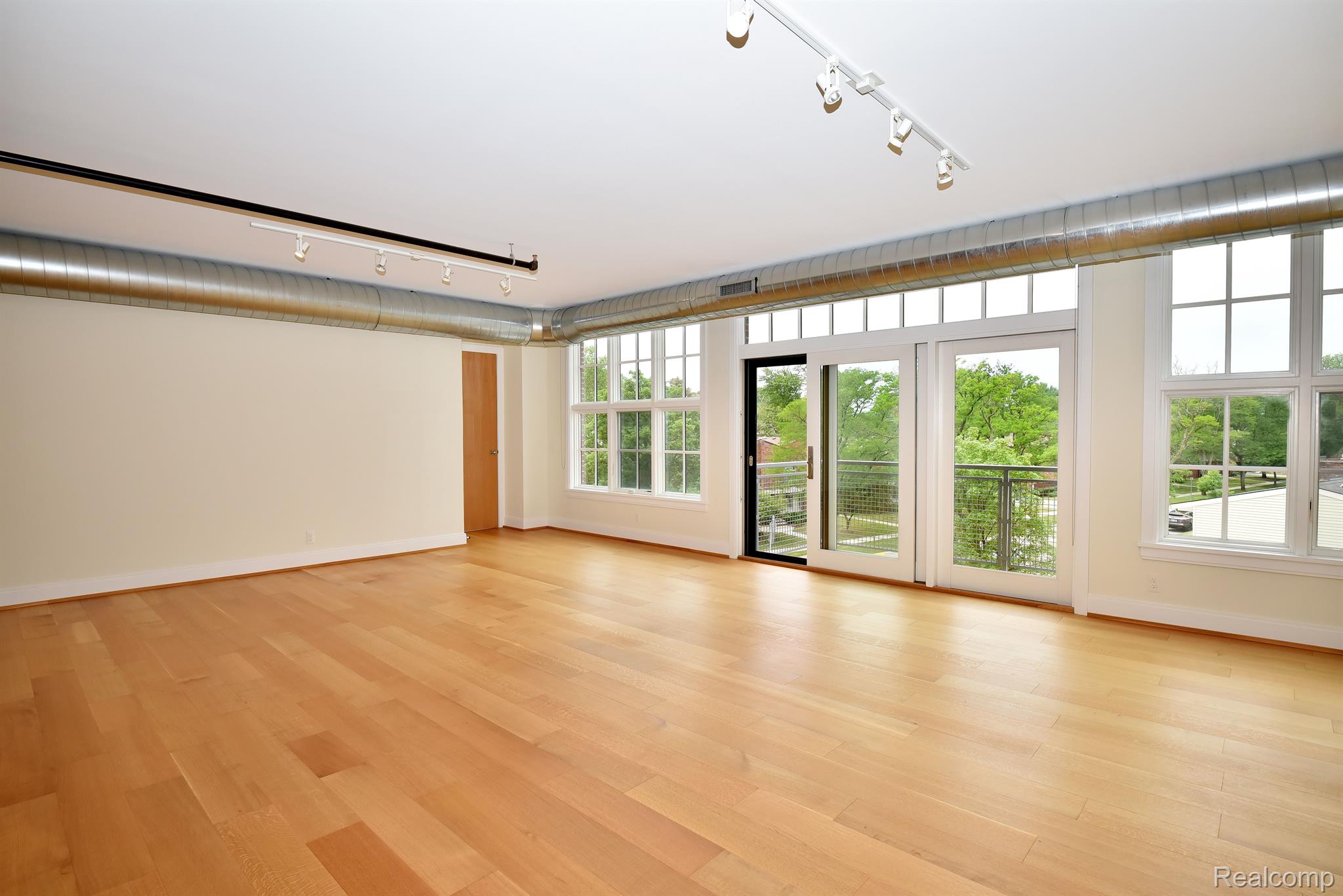 375 S ETON Street Unit: 305