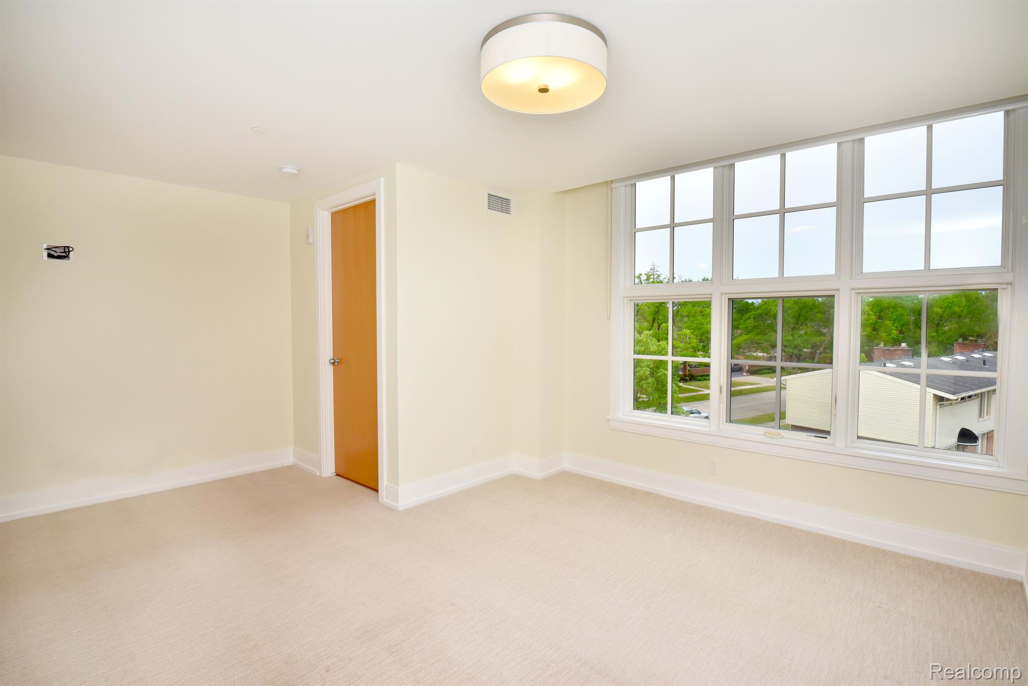 375 S ETON Street Unit: 305