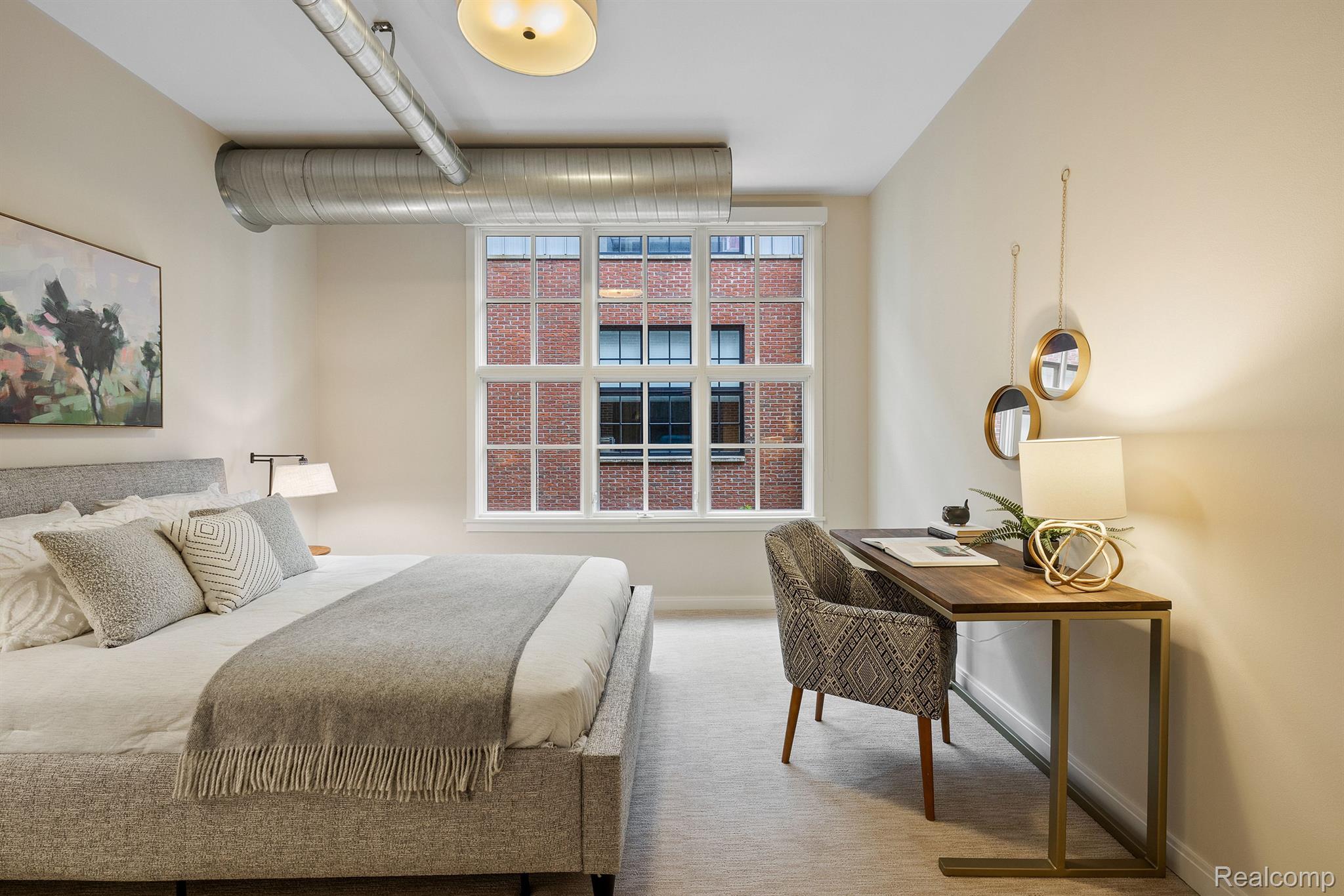 2051 VILLA Road Unit: 305