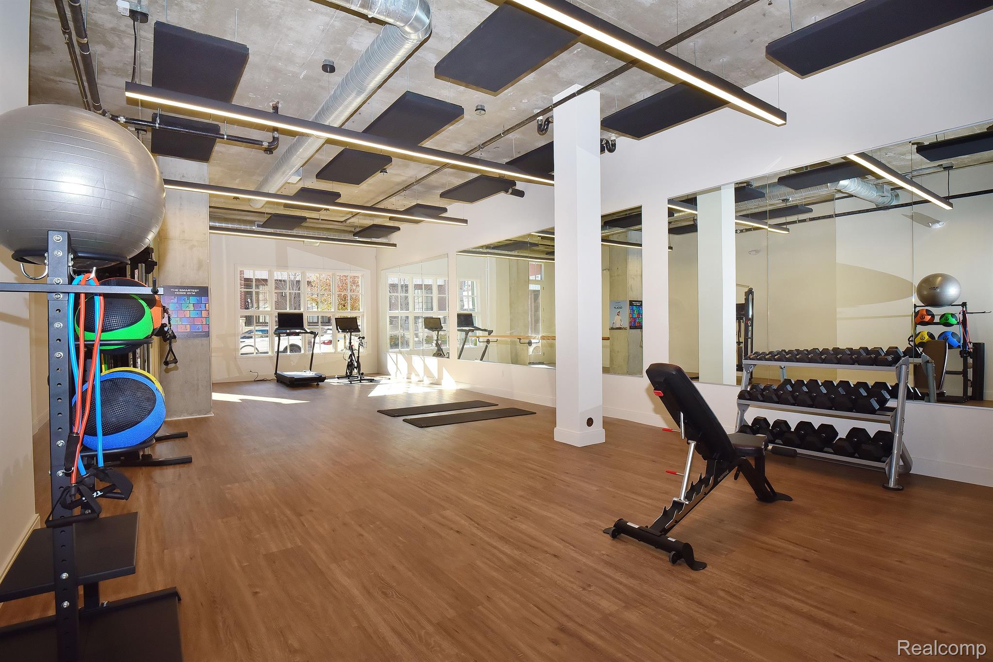 2051 VILLA Road Unit: 305