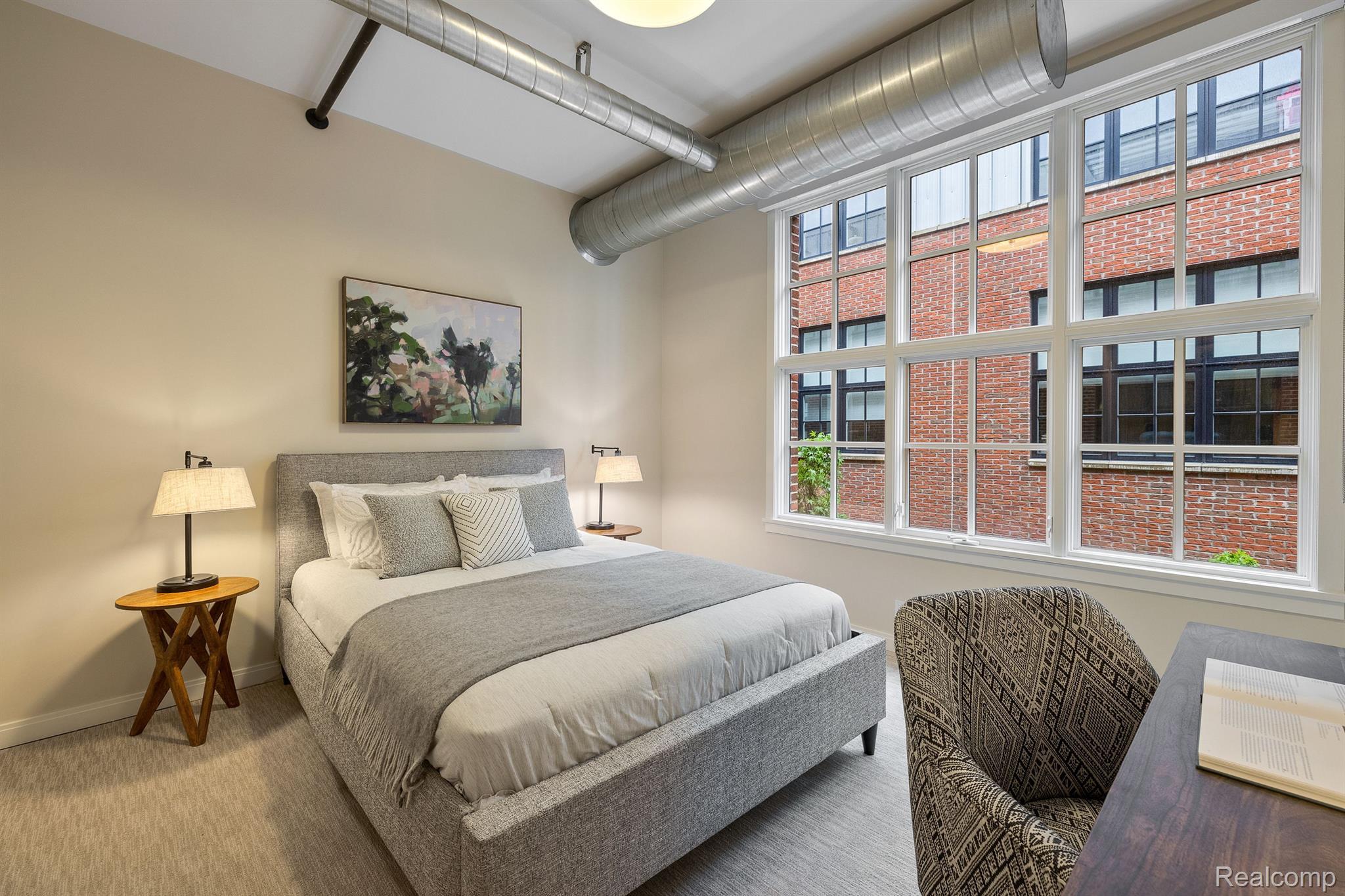 2051 VILLA Road Unit: 305