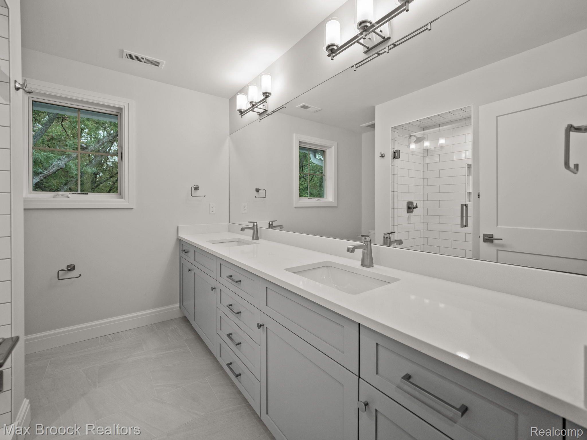 444 HILLBORO Drive