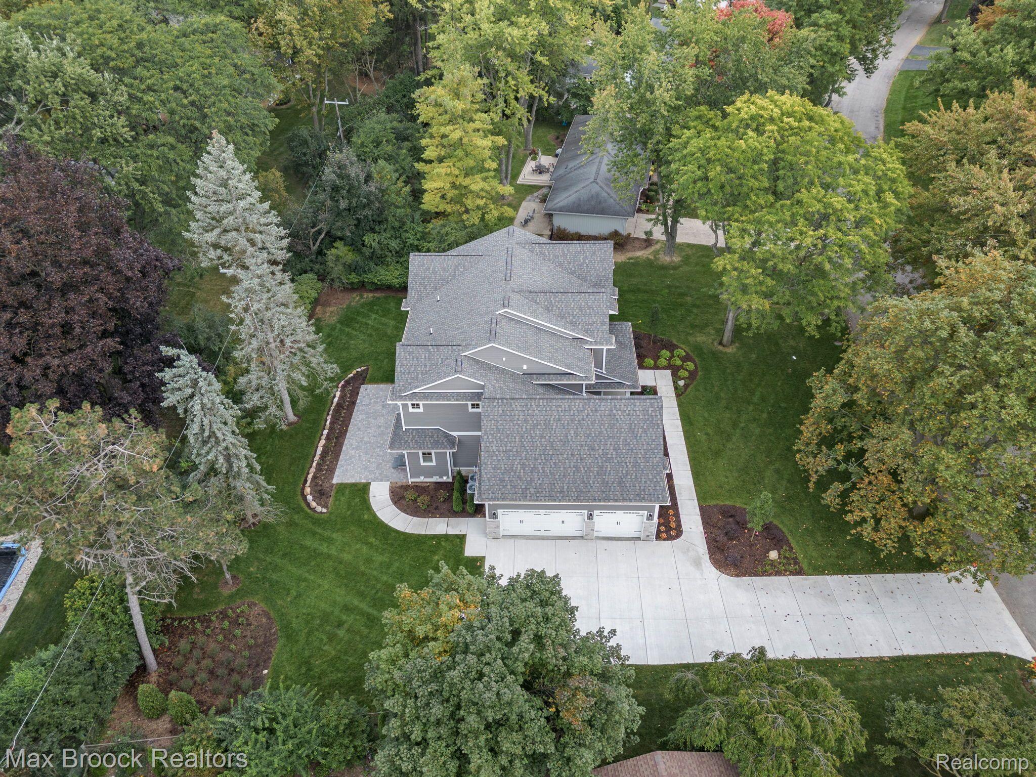 444 HILLBORO Drive