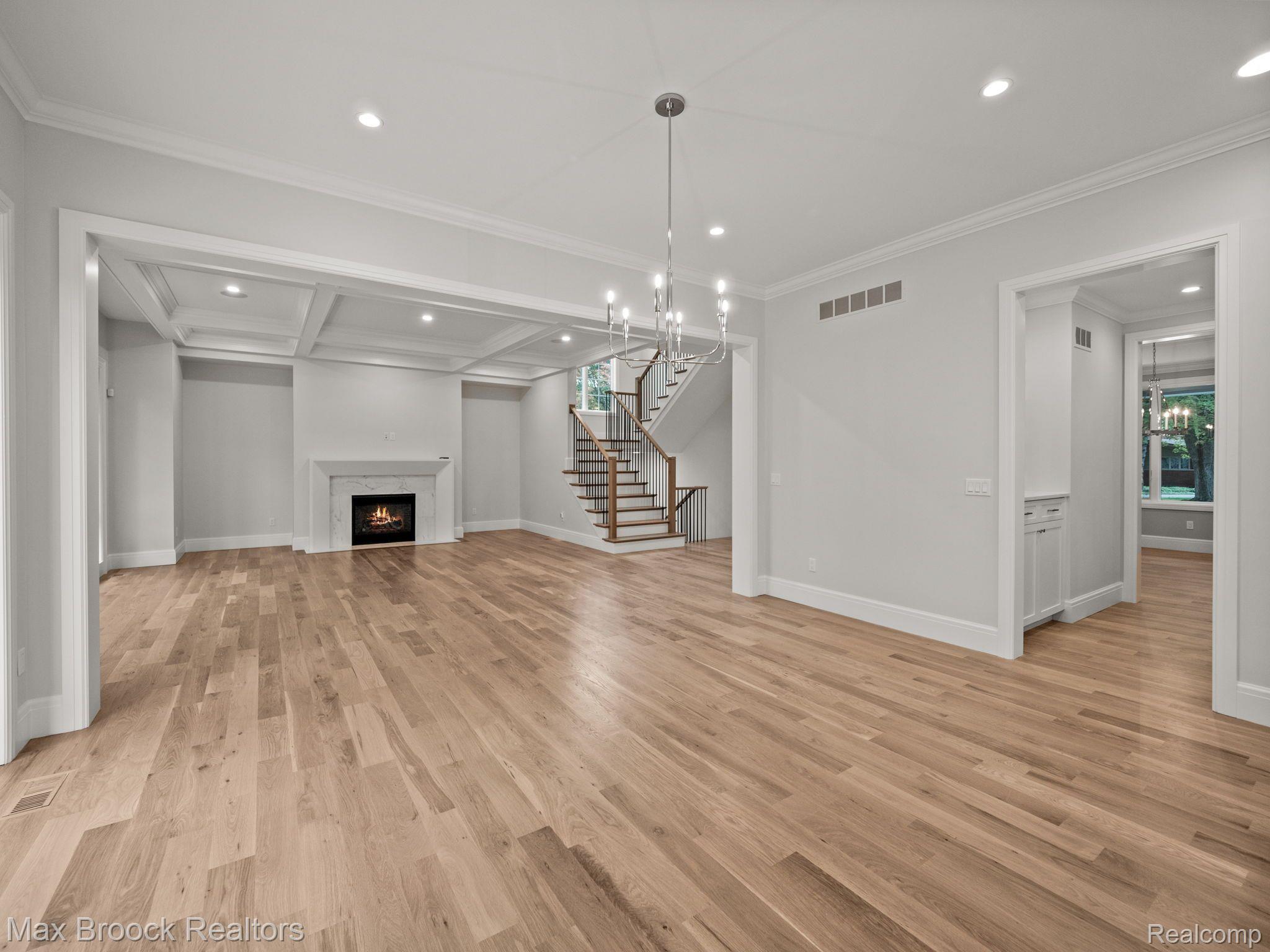 444 HILLBORO Drive