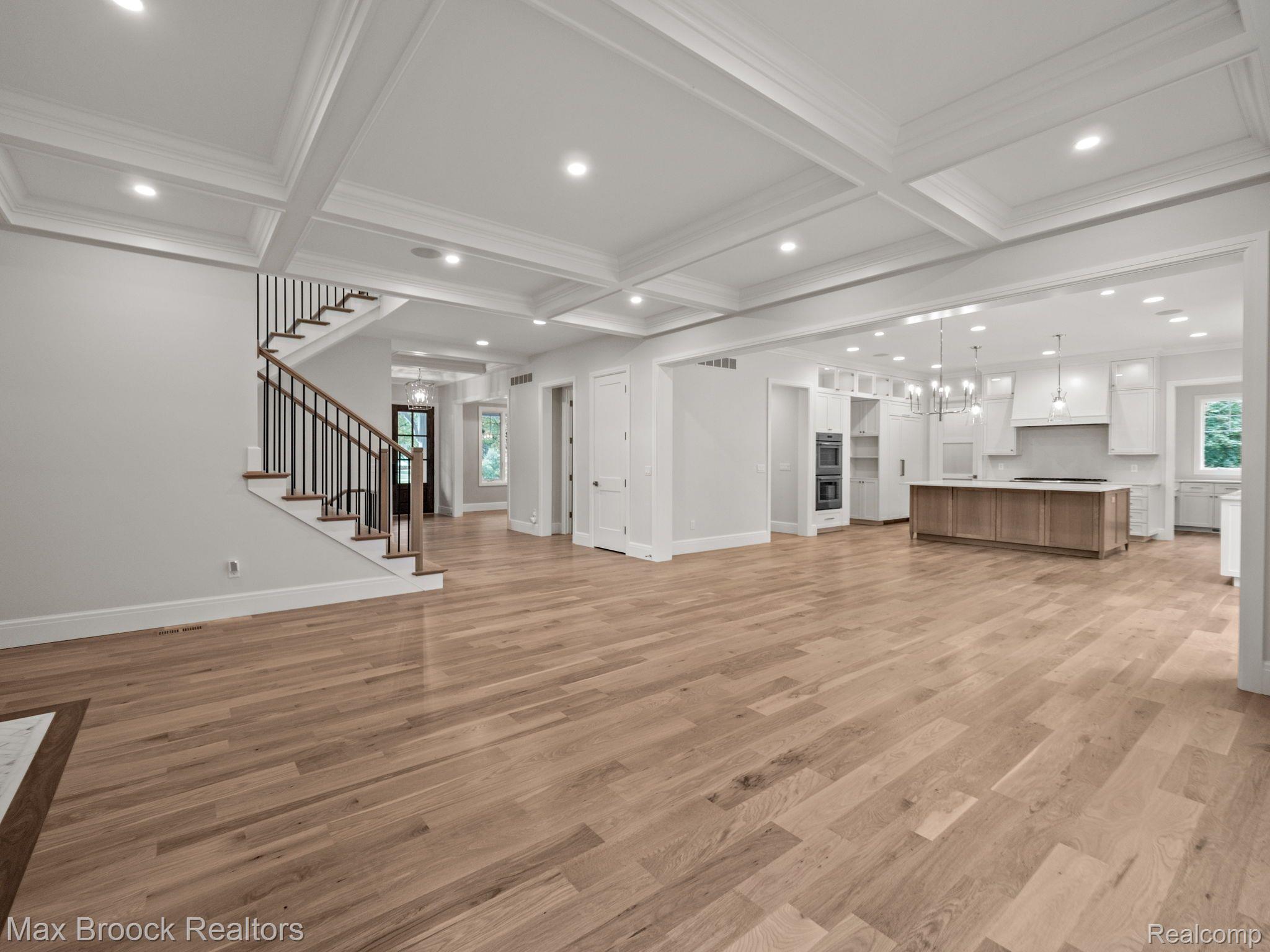 444 HILLBORO Drive