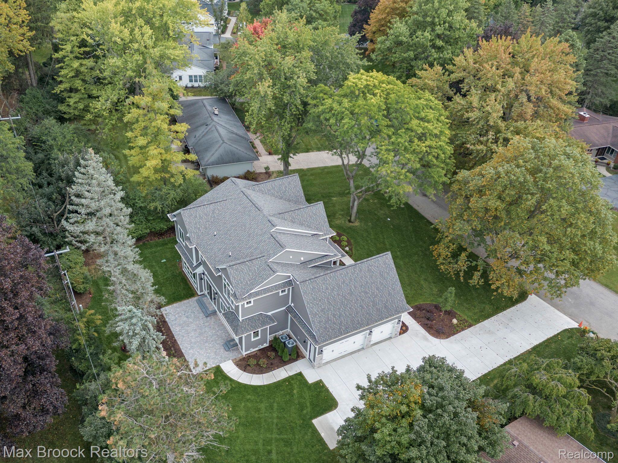 444 HILLBORO Drive