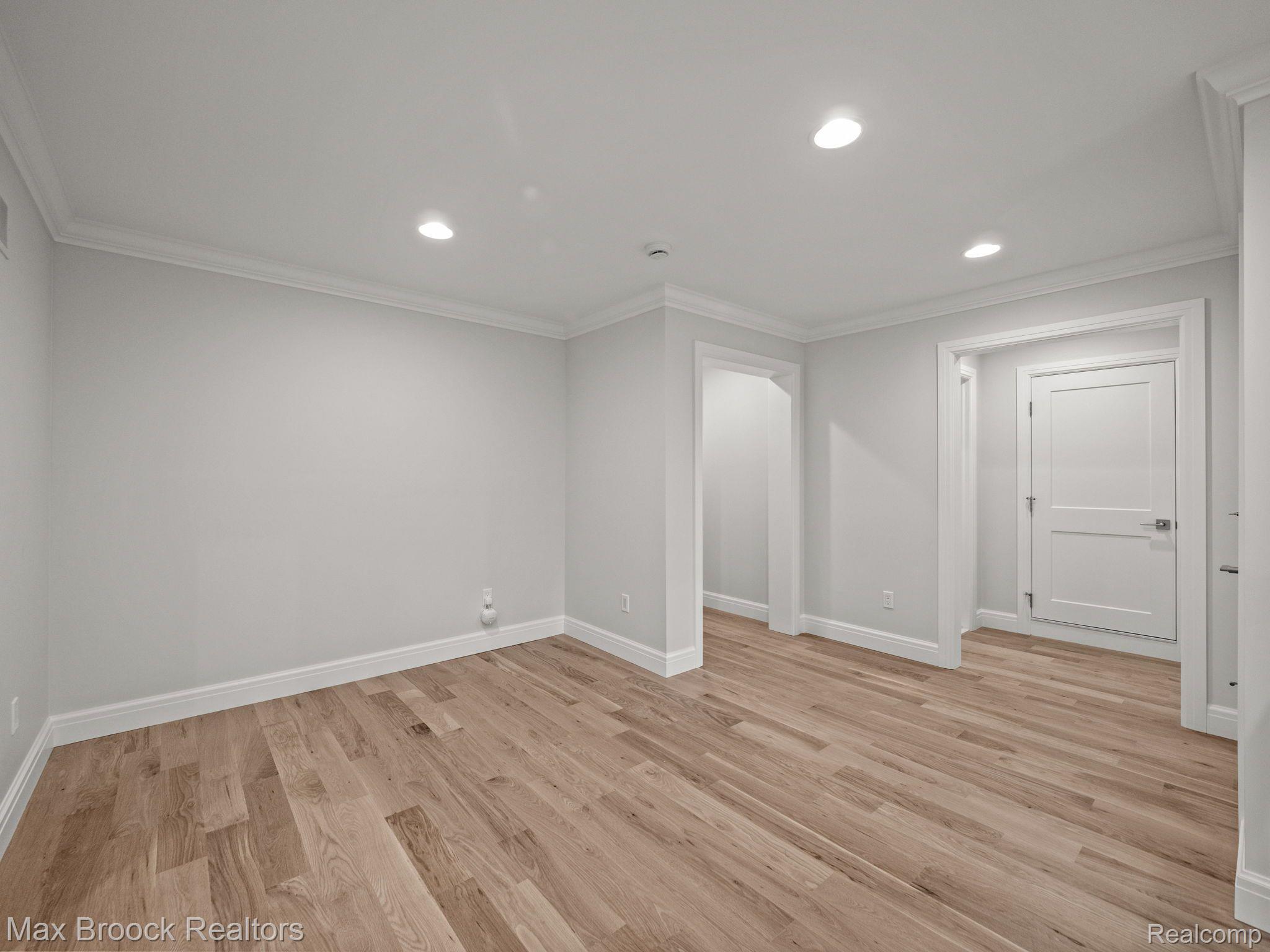 444 HILLBORO Drive