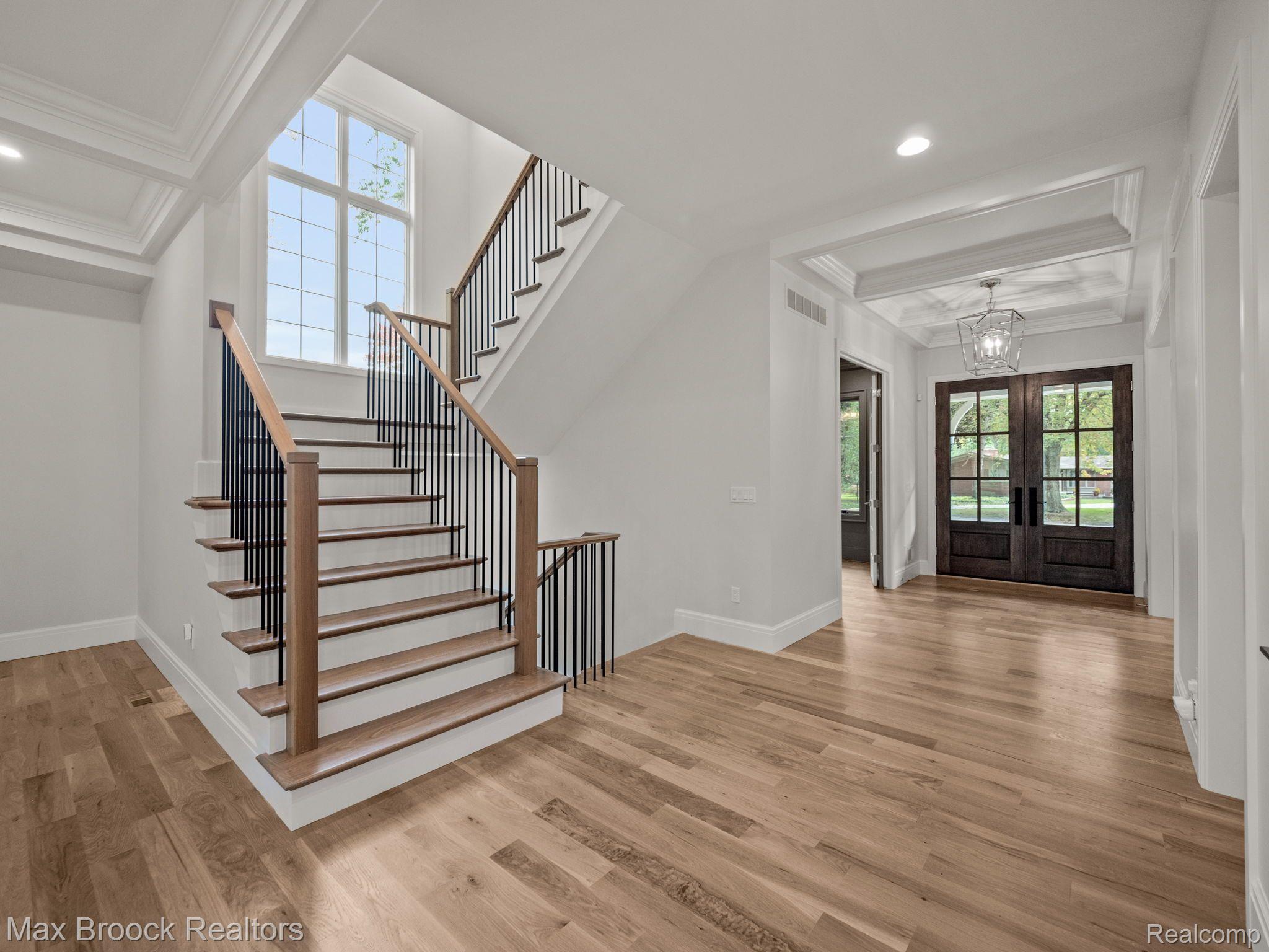 444 HILLBORO Drive