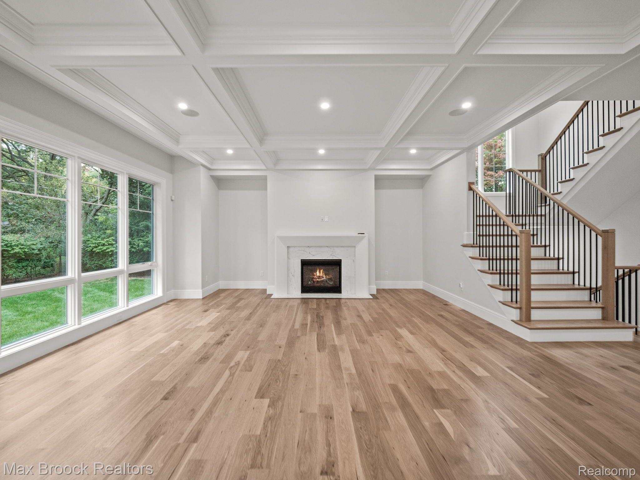 444 HILLBORO Drive